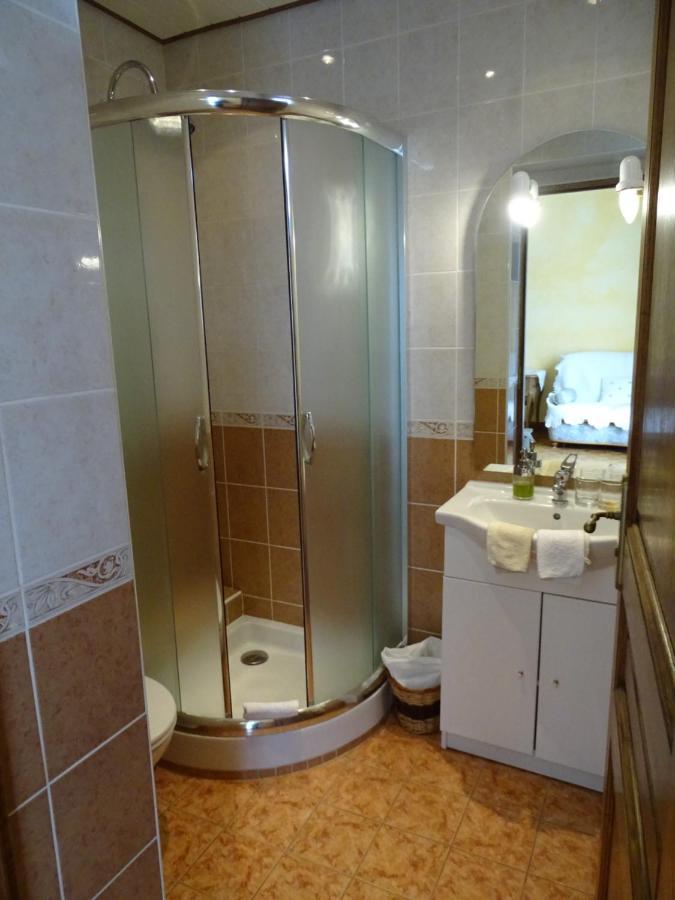 Aqui Sian Ben Hotel Castellane Luaran gambar